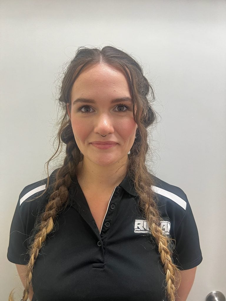 AMY SIMMONS - RECEPTIONIST 13 IMG 7340